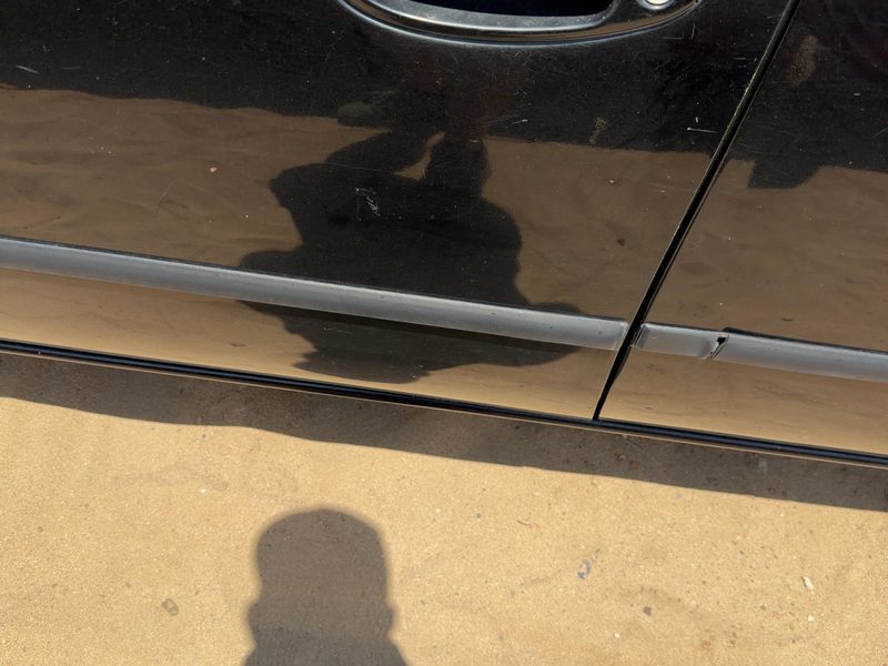 1998 Nissan Maxima Front Door Moulding LH