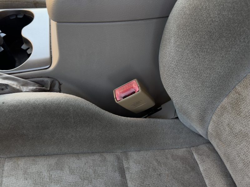 2003-2009 Kia Sorento Front Seat Belt LH