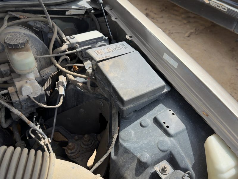 2002 Mercury Grand Marquis (79 & Up) Engine Fuse Box