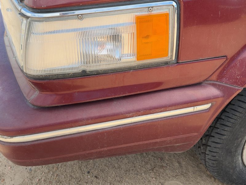 1987 Nissan Maxima Fender Moulding LH