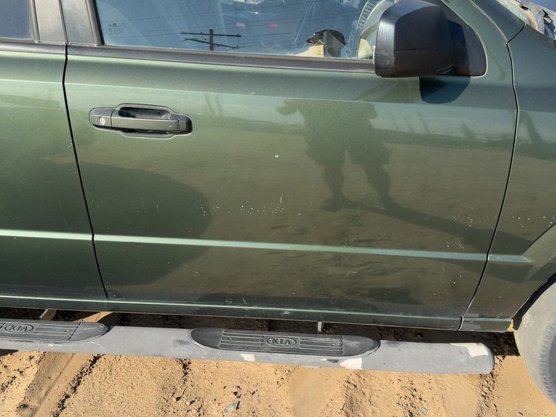 2003-2009 Kia Sorento Front Door RH