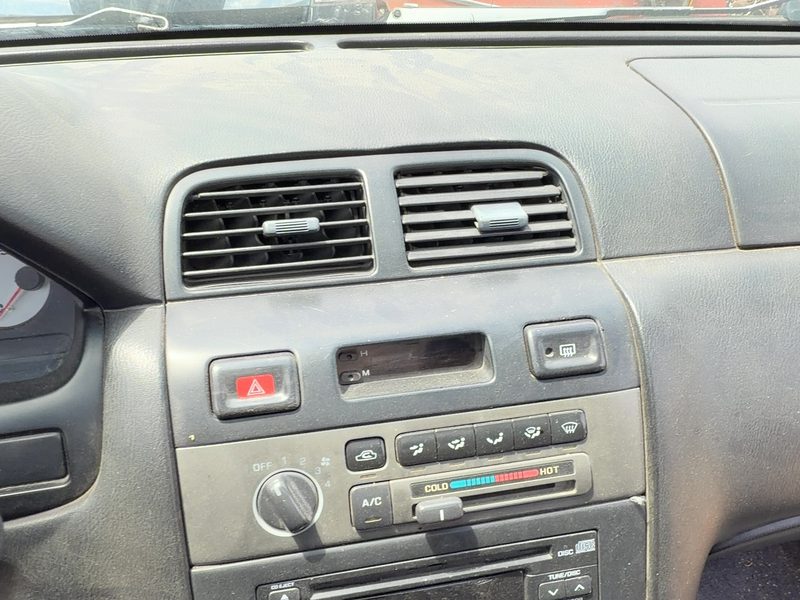 1995-1998 Nissan Maxima Dash Panel