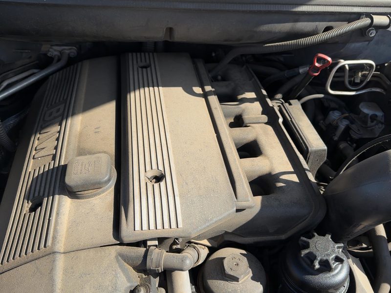 2006 BMW X5 Engine Cover