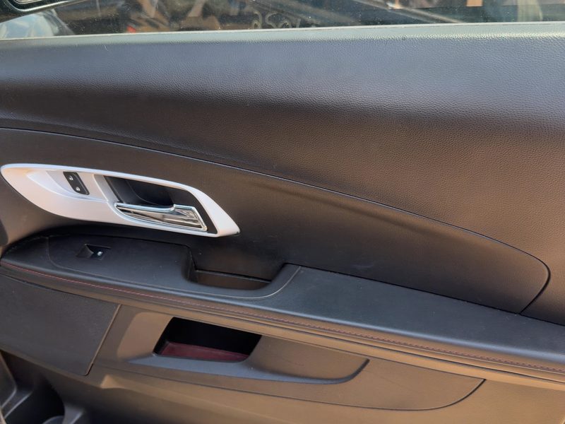 2012-2015 Chevrolet Equinox Front Door Trim Panel RH