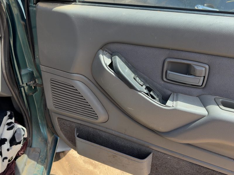 1995 Isuzu Rodeo Front Door Trim Panel RH