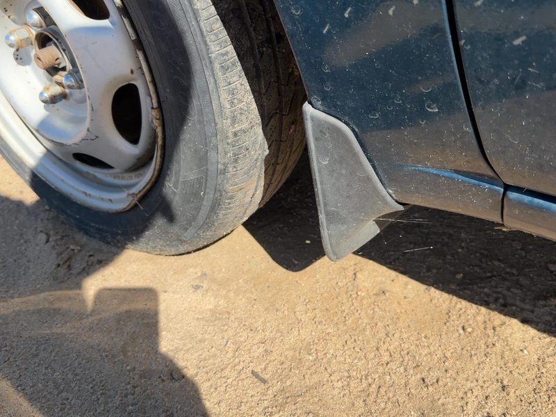 1998-2002 Toyota Corolla (also See FX 87-88) Fender Moulding LH