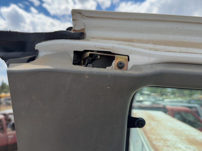 1999-2007 Ford F350 Super Duty Pickup Rear Door Latch RH