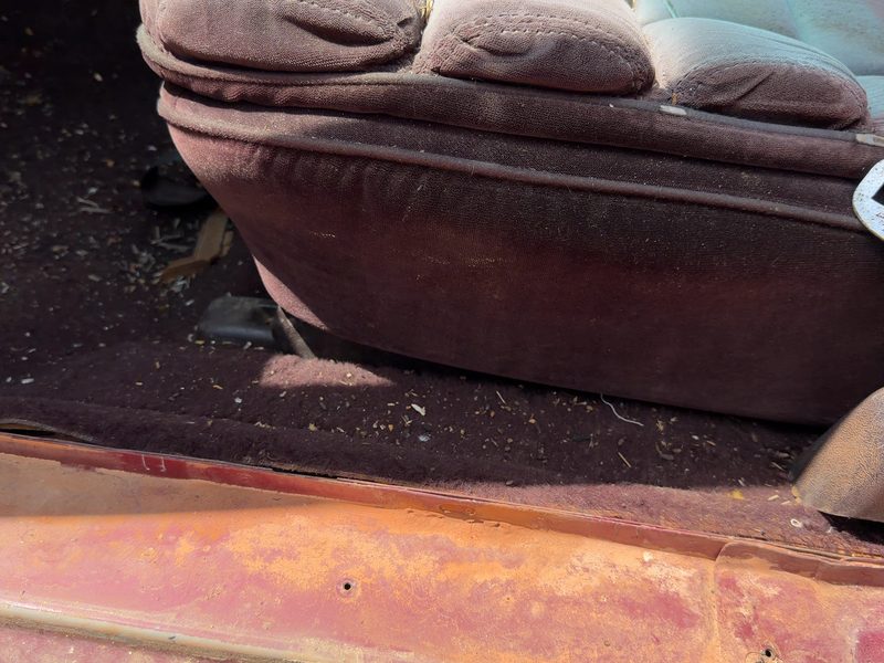 1986 Buick Park Avenue (80&up) Seat Track LH