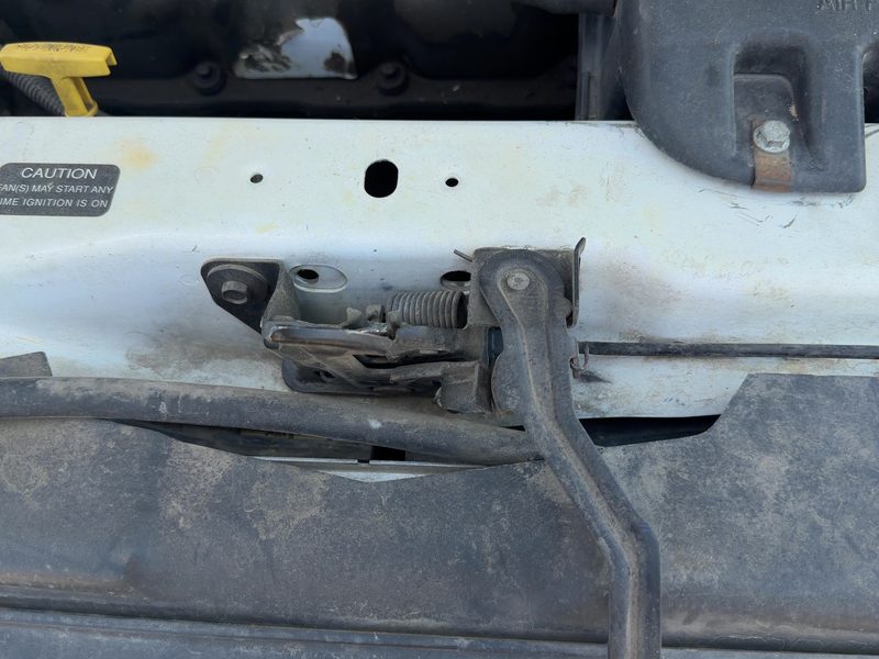 1996-2000 Chrysler Town & Country Radiator Support