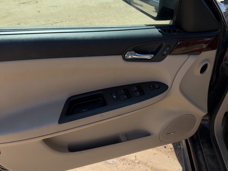 2009-2011 Chevrolet Impala (80 & Up) Front Door Trim Panel LH