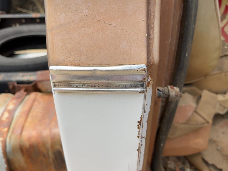 1980 Chevrolet Pickup 20 Series Quarter Panel Moulding RH