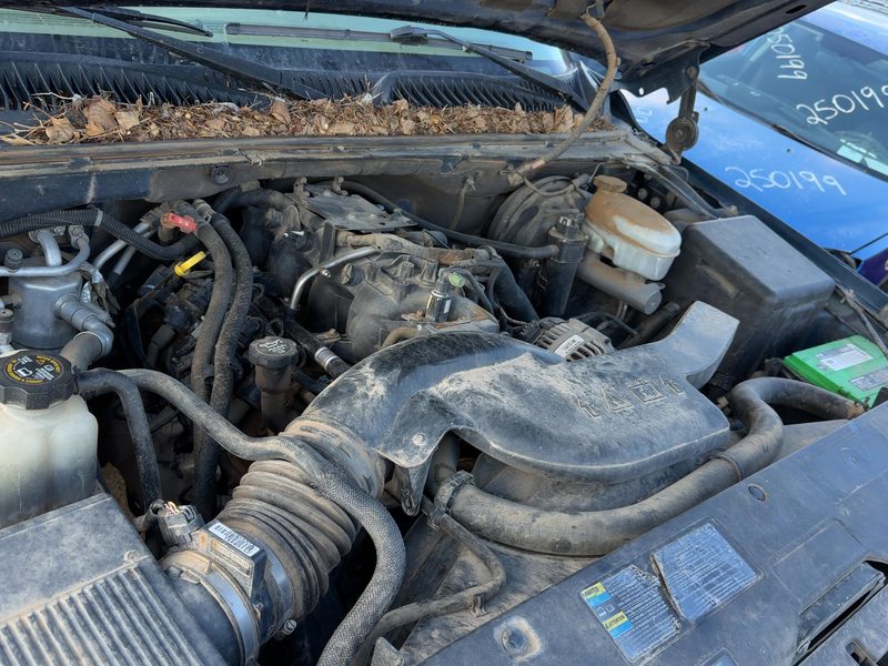 2000-2004 Chevy/gmc Suburban 1500 Series Engine Assembly/Motor