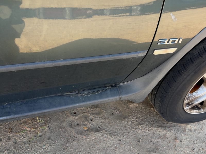 2000-2006 BMW X5 Front Door Moulding RH