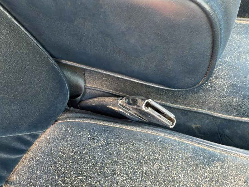 1986 Oldsmobile Ninety-eight (80 & Up) Front Seat Belt RH