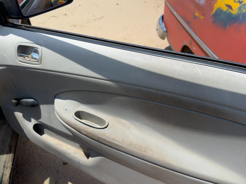 2005-2010 Chevrolet Cobalt Front Door Trim Panel RH
