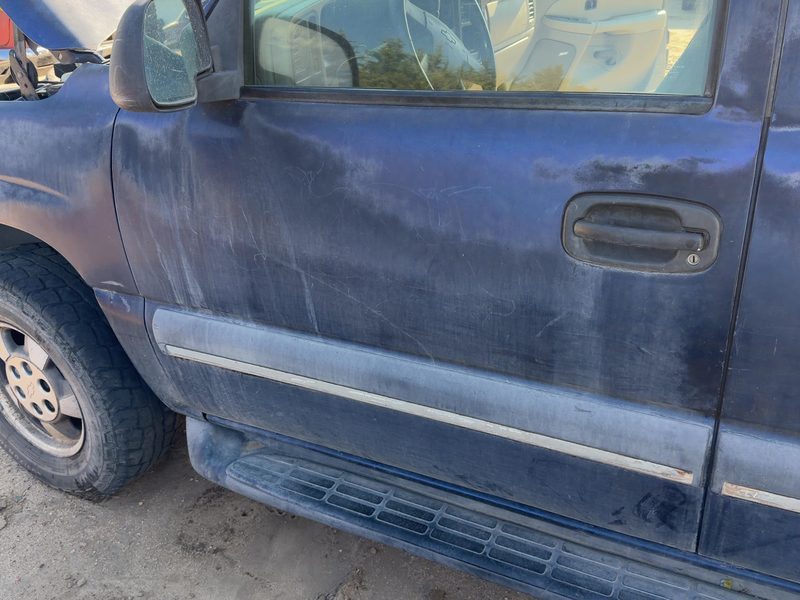 1999-2007 Chevy/gmc Suburban 1500 Series Front Door LH