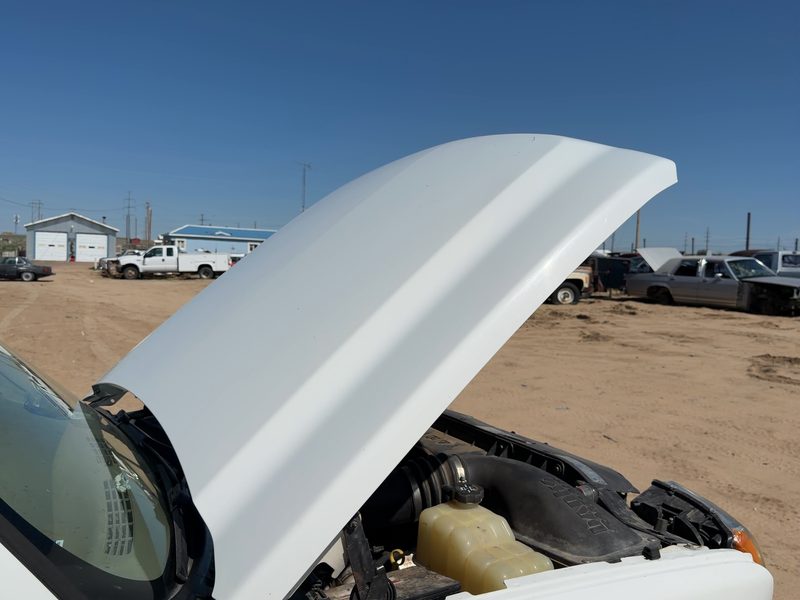 2005-2007 Chevrolet 2500 Silverado Pickup Hood