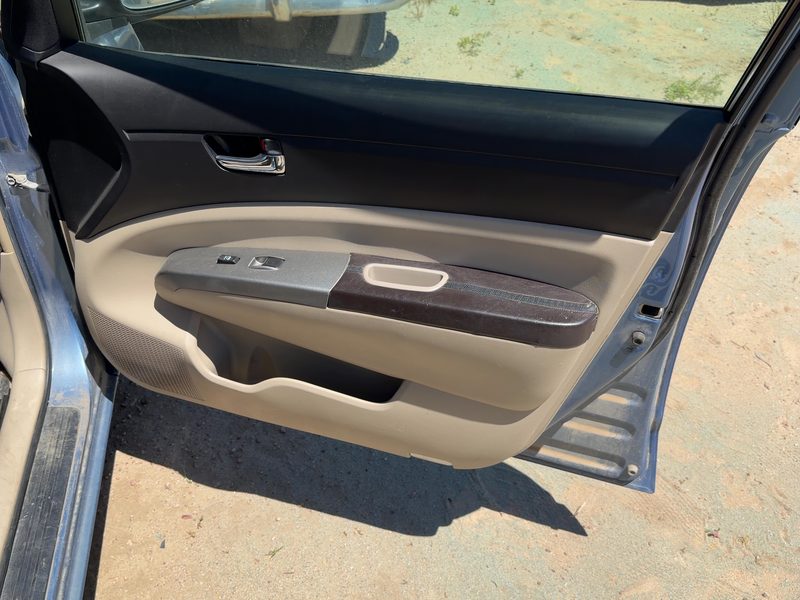2004-2005 Toyota Prius Front Door Trim Panel RH