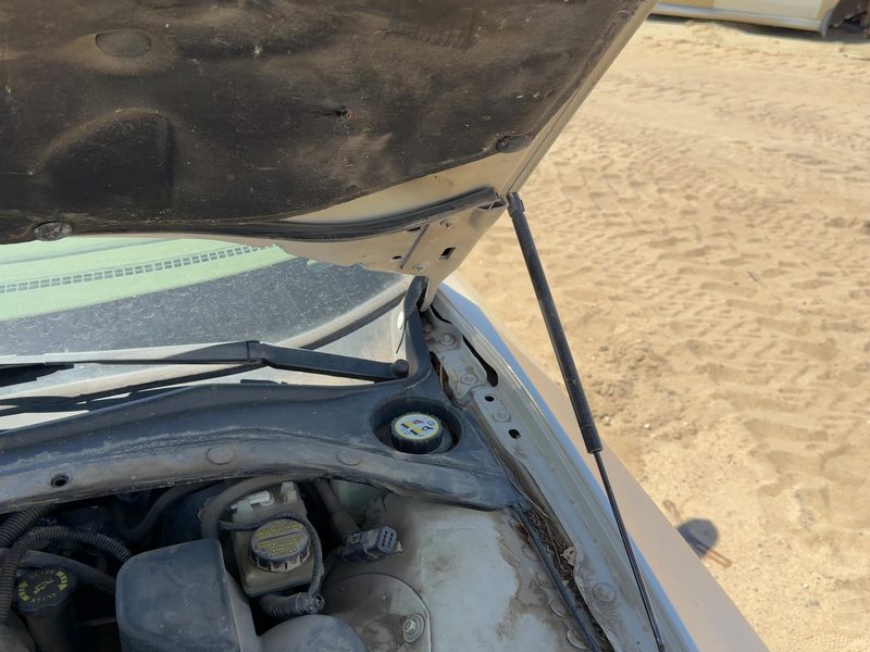 2000-2006 Lincoln LS Hood Hinge RH