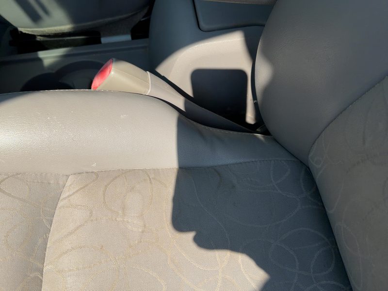 2004-2005 Saturn Vue Front Seat Belt LH