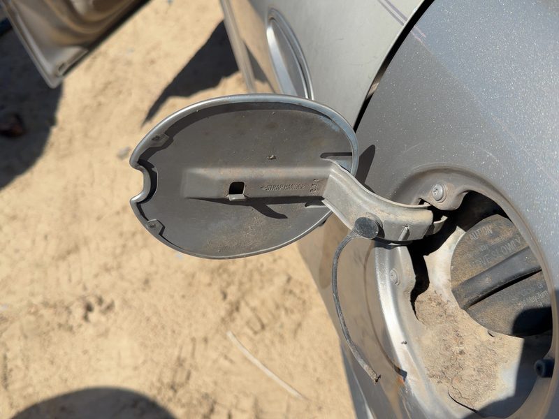 2000-2005 Buick Lesabre (80 & Up) Fuel Tank Door