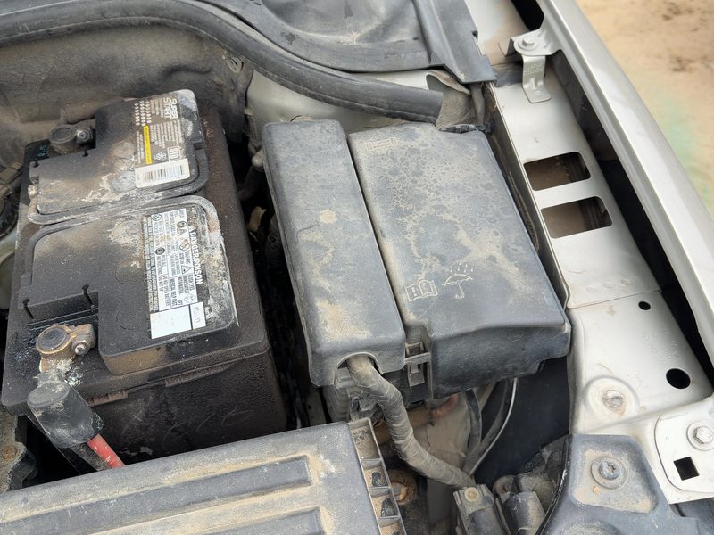 2010-2022 Jetta Except Gli Engine Fuse Box