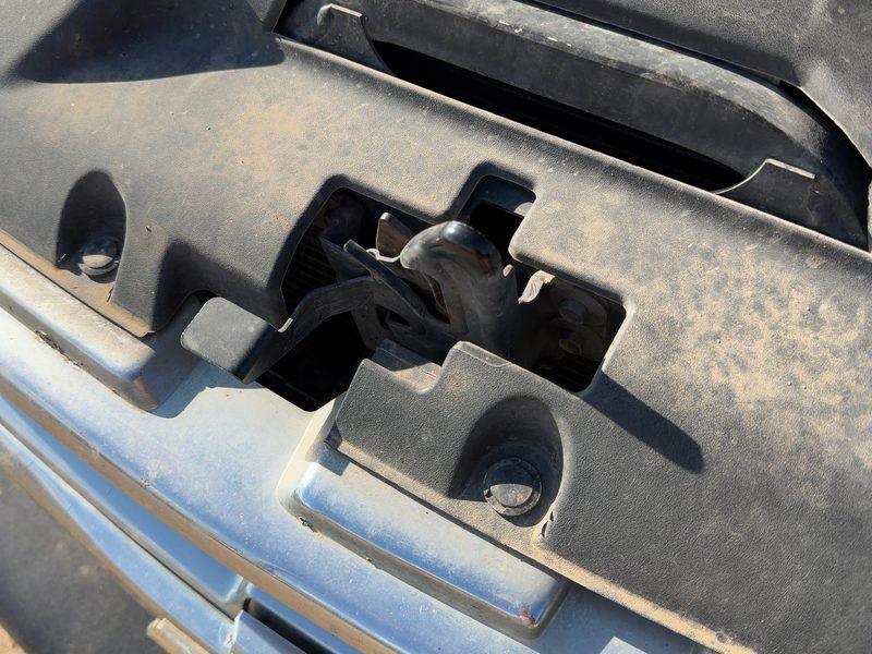 2003-2007 Chevy/gmc Suburban 1500 Series Radiator Support