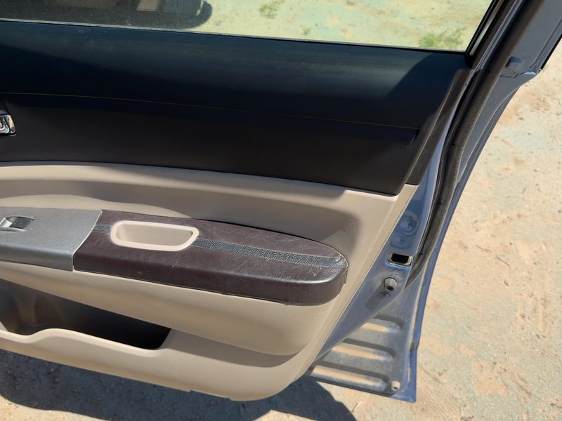 2004-2005 Toyota Prius Front Door Trim Panel RH