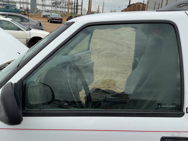 1994-2005 Blazer S10/jimmy S15 Front Door Glass/Window LH