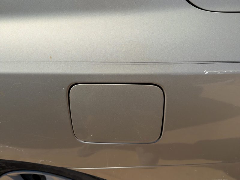 2001-2006 Hyundai Elantra Fuel Tank Door