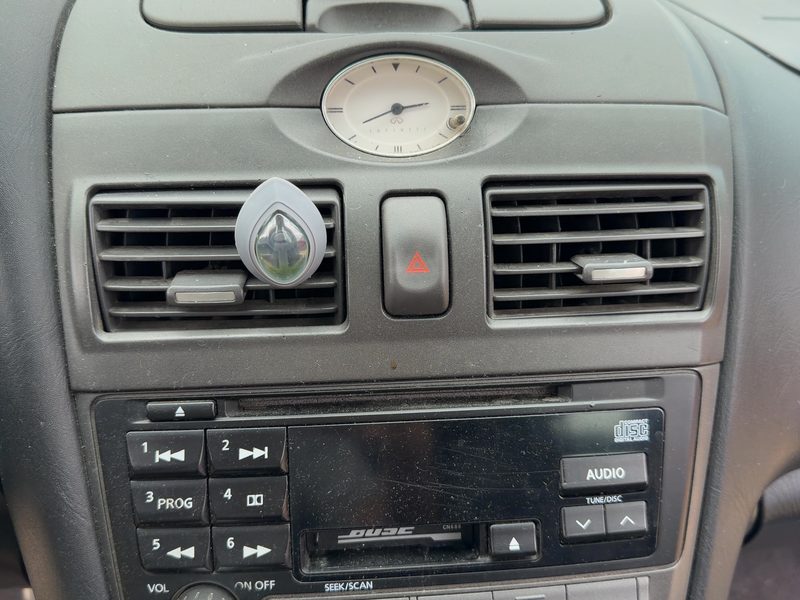 2000 Infiniti I30 Dash Panel