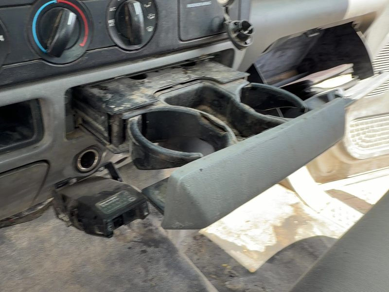 2005-2007 Ford F350 Super Duty Pickup Dash Panel