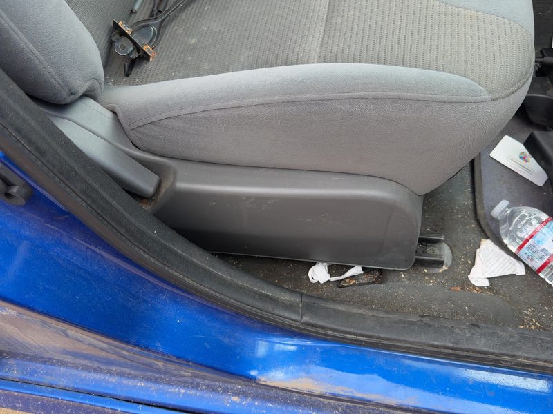2012 Nissan Sentra Seat Track RH