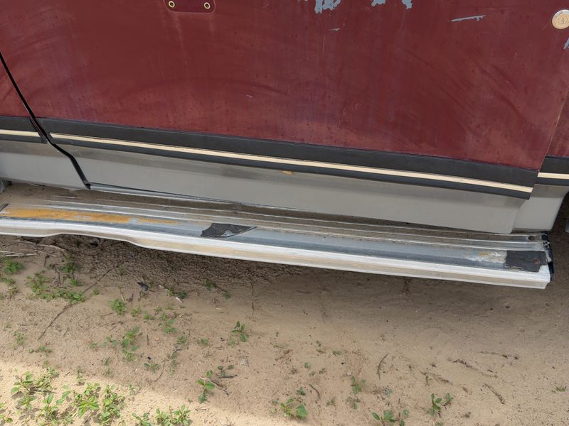 1989 Ford Pickup F150 Series Front Door Moulding LH
