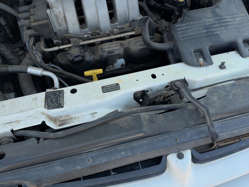 1996-2000 Chrysler Town & Country Radiator Support
