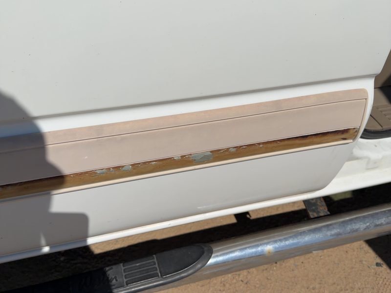 2003-2007 Chevrolet 2500 Silverado Pickup Rear Door Moulding RH