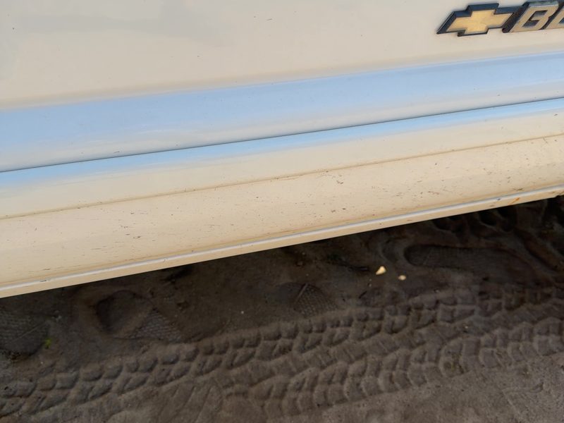 2002-2005 Blazer S10/jimmy S15 Front Door Moulding RH
