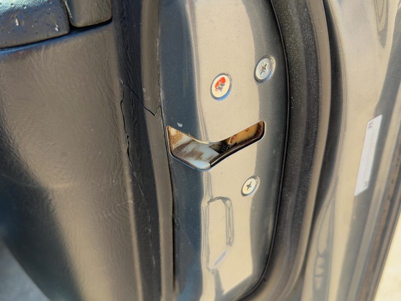 2001-2006 Acura Mdx Front Door Latch RH