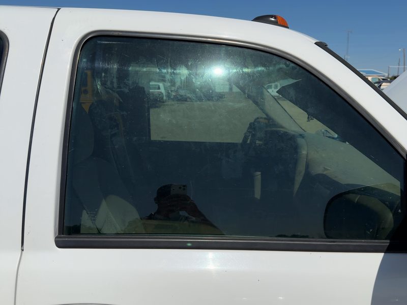 1999-2007 Chevrolet 2500 Silverado Pickup Front Door Glass/Window RH
