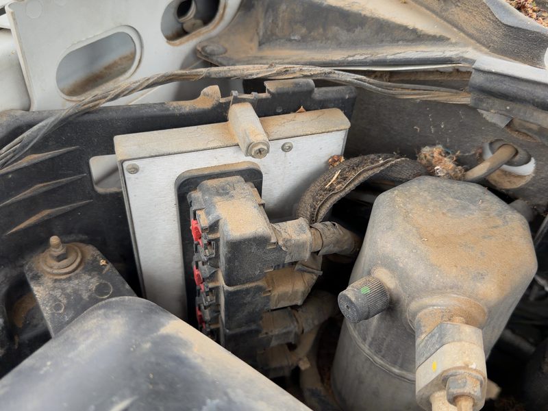2006 Dodge Dakota (mid-size) Engine/Motor Brain Box