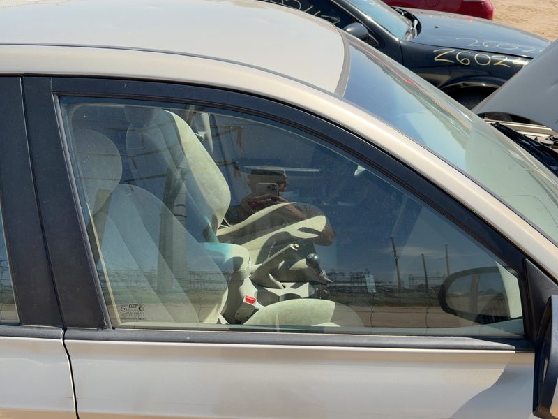 2001-2006 Hyundai Elantra Front Door Glass/Window RH