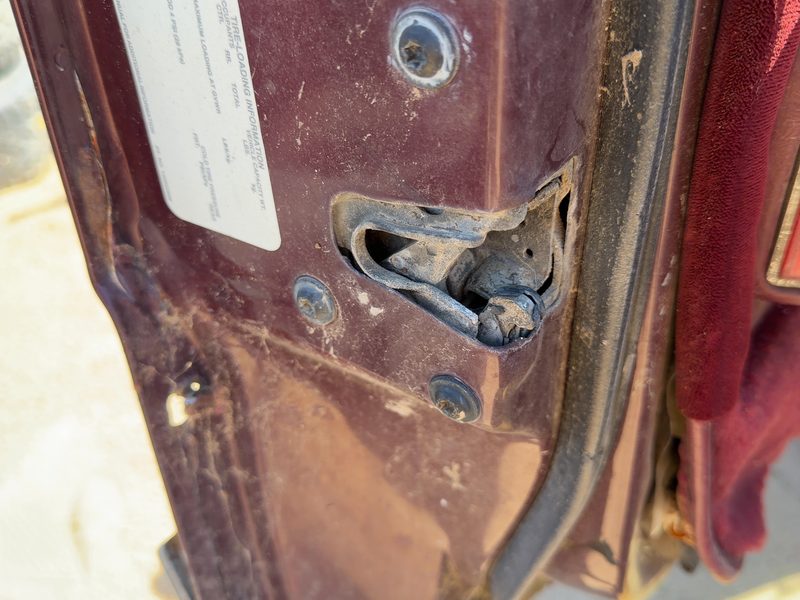 1987 Buick Park Avenue (80&up) Front Door Latch LH