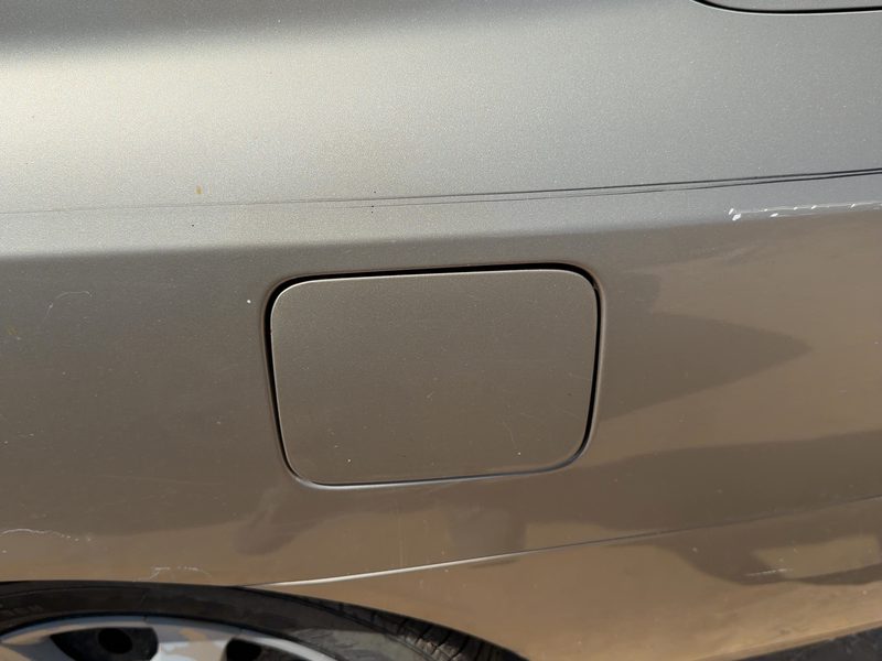 2001-2006 Hyundai Elantra Fuel Tank Door