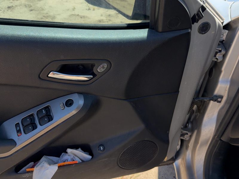 2005-2010 Pontiac G6 Front Door Trim Panel LH