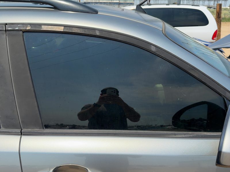 2003-2008 Infiniti FX Series Front Door Glass/Window RH