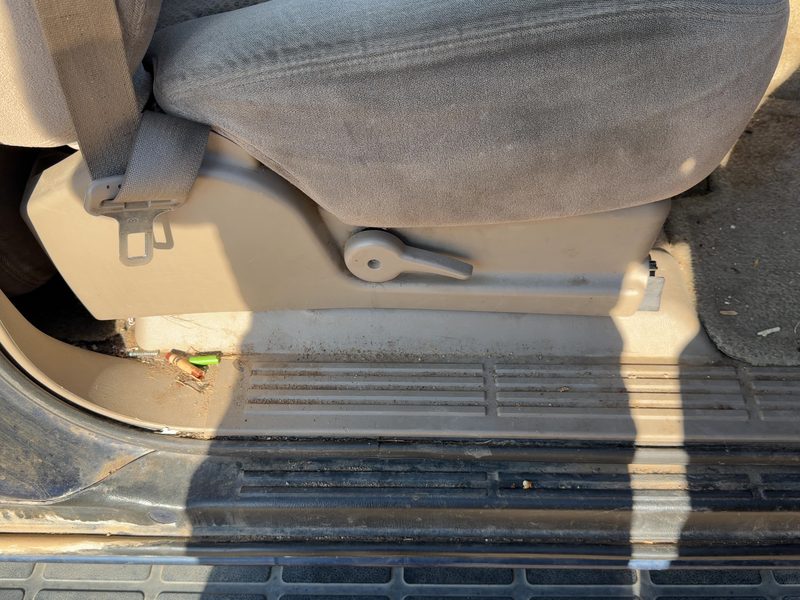 2003 Chevy/gmc Suburban 1500 Series Seat Track RH