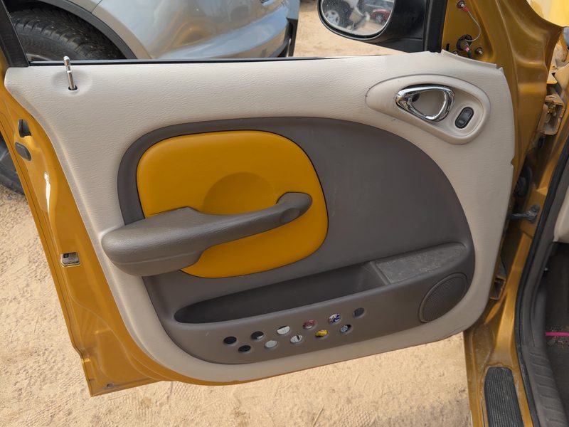 2001-2002 Pt Cruiser Front Door Trim Panel LH