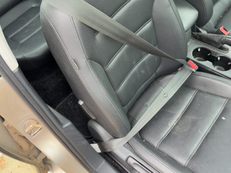 2011-2018 Jetta Except Gli Front Seat Belt RH