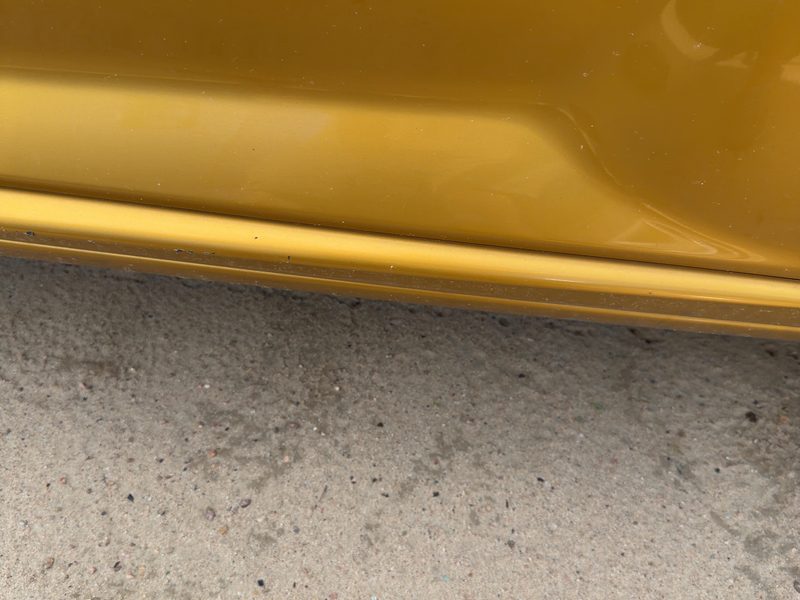 2002-2005 Pt Cruiser Front Door Moulding RH