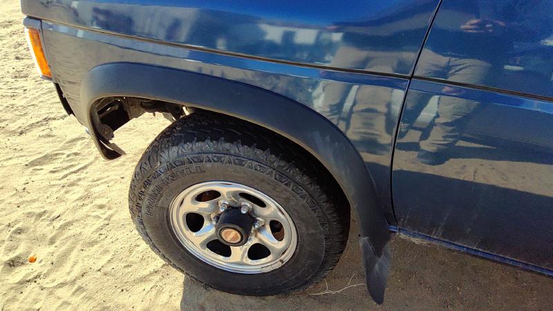 1986-1997 Nissan Pathfinder Fender LH